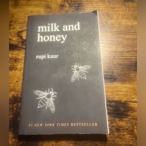 Milk and Honey poetry book
